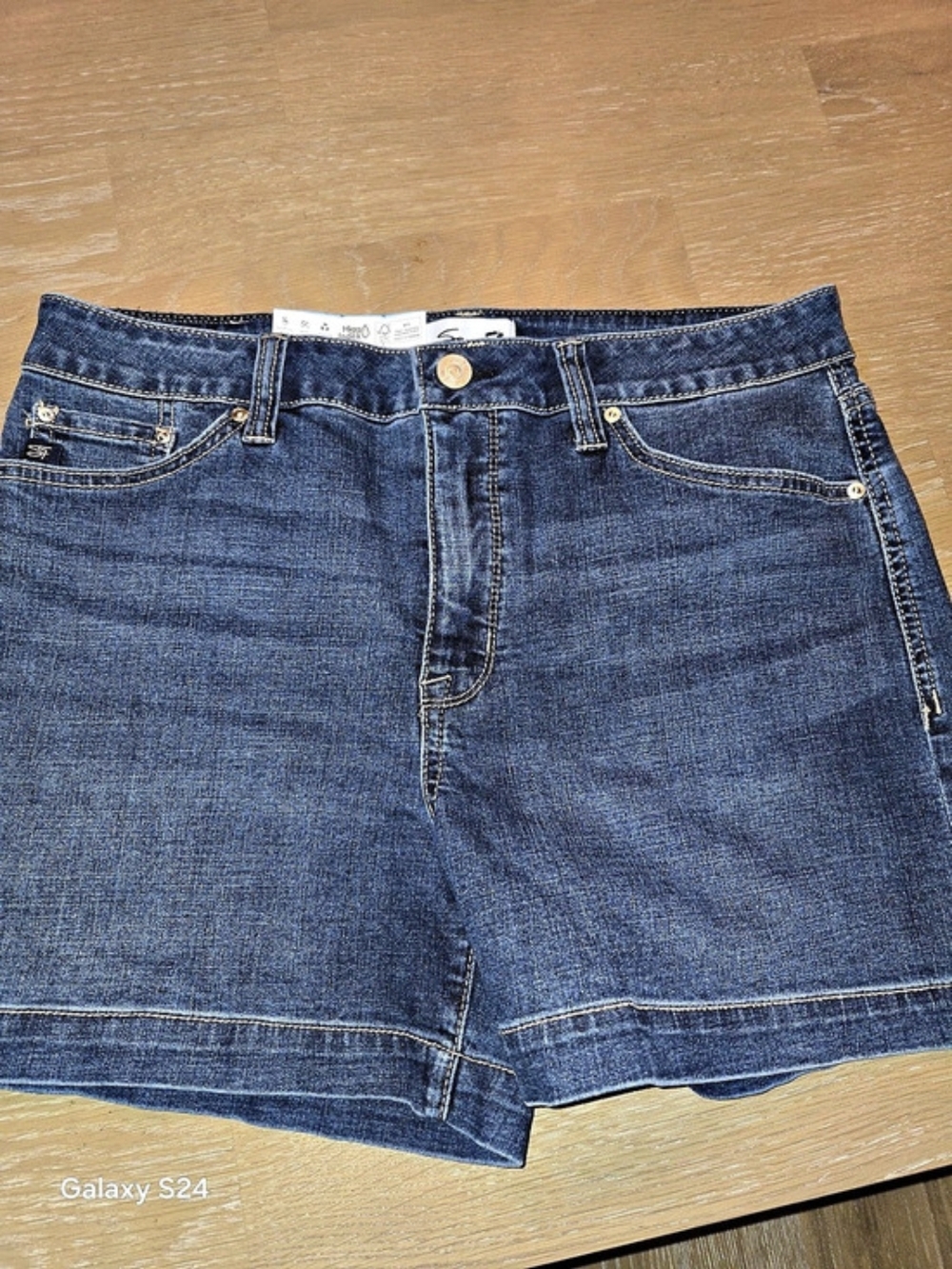 Seven7 Jeans High Rise Weekend Short Denim High Rise Shorts in Blue Size 10 NWT
